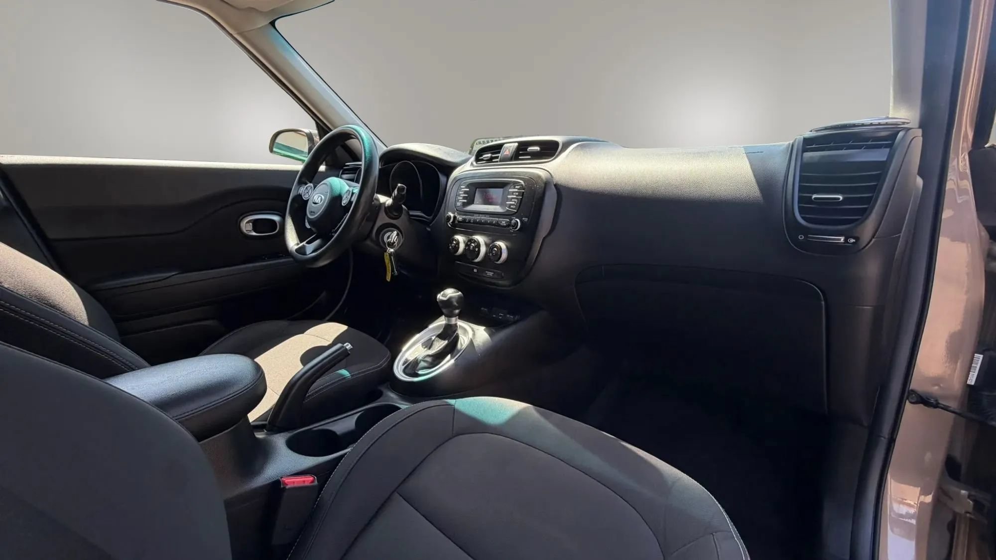Used 2015 Kia Soul FWD image 16