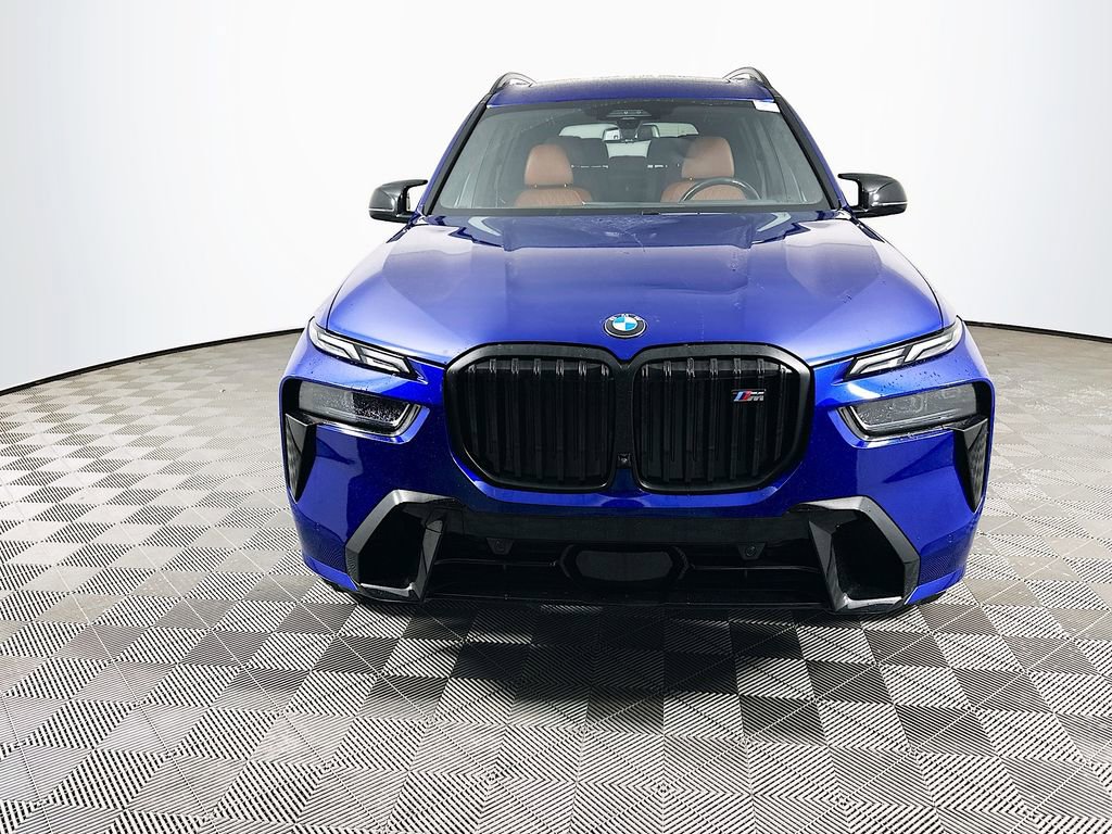 Used 2024 BMW X7 M60i image 3