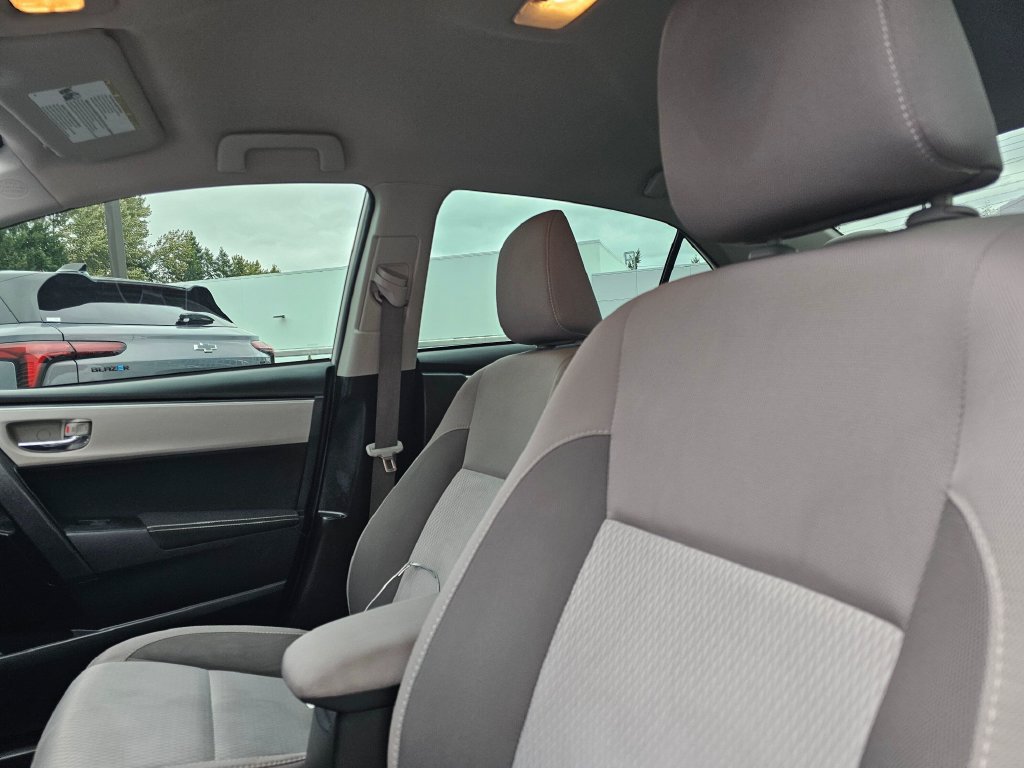 Used 2019 Toyota Corolla LE FWD image 24