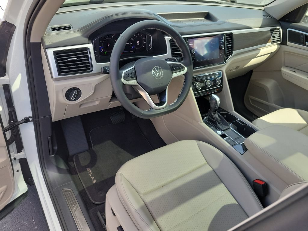 Used 2022 Volkswagen Atlas SE w/ Panoramic Sunroof Package FWD image 25