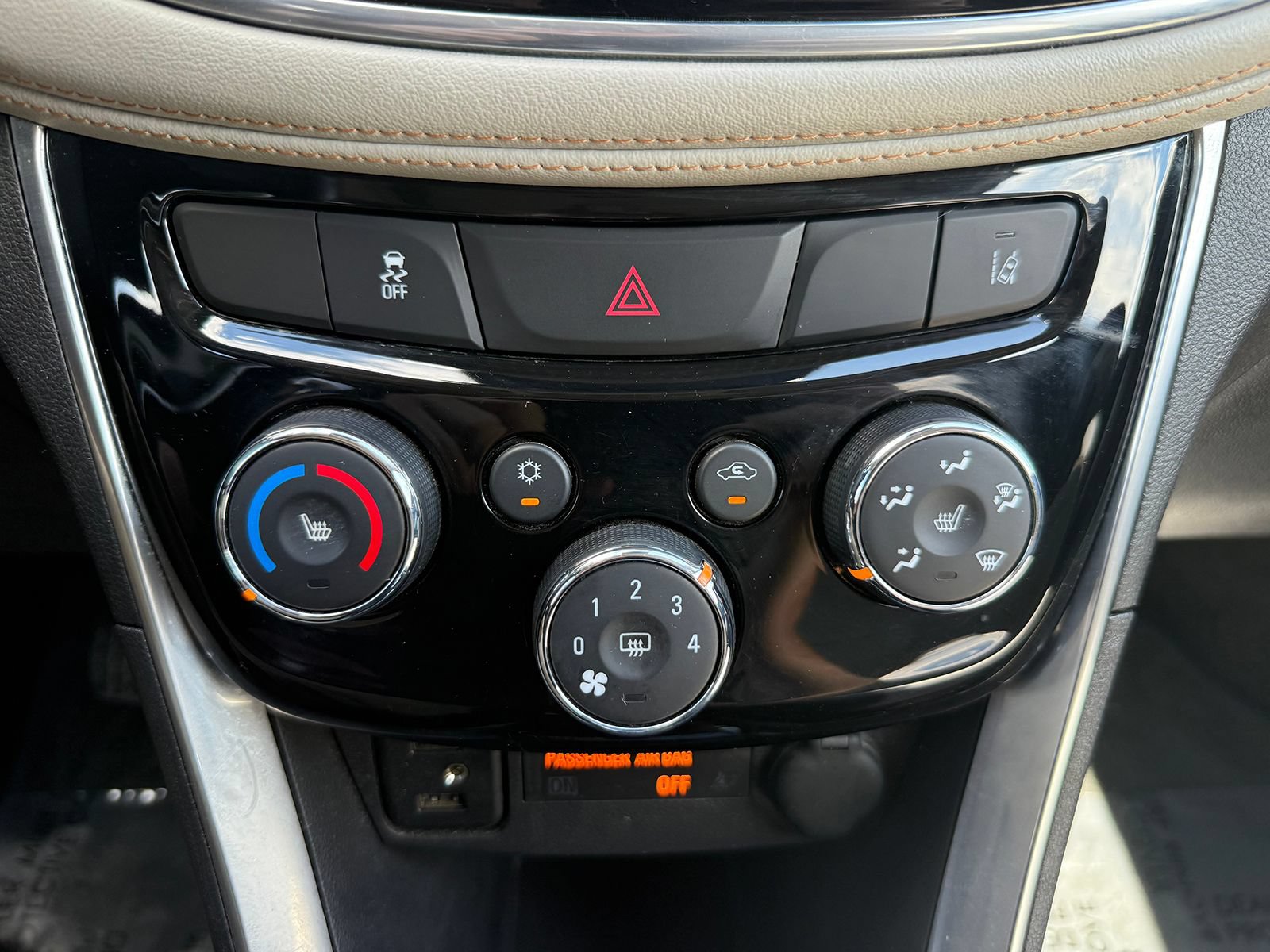 Certified 2020 Chevrolet Trax Premier AWD/4WD image 26