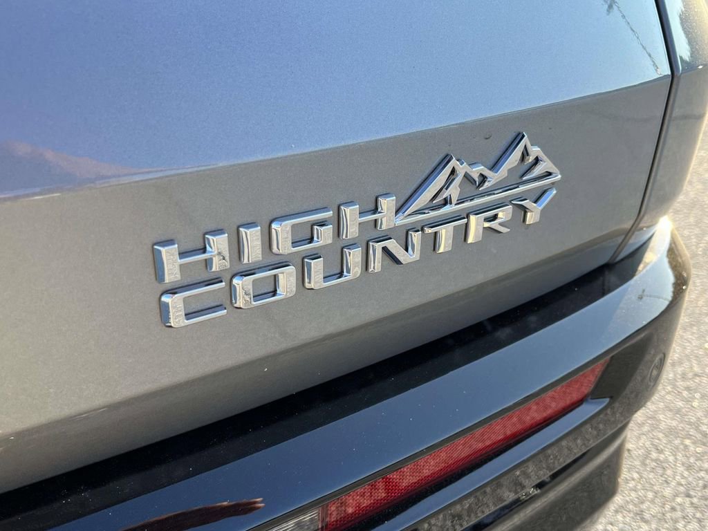 New 2026 Chevrolet Traverse High Country w/ LPO, Floor Liner Package image 11