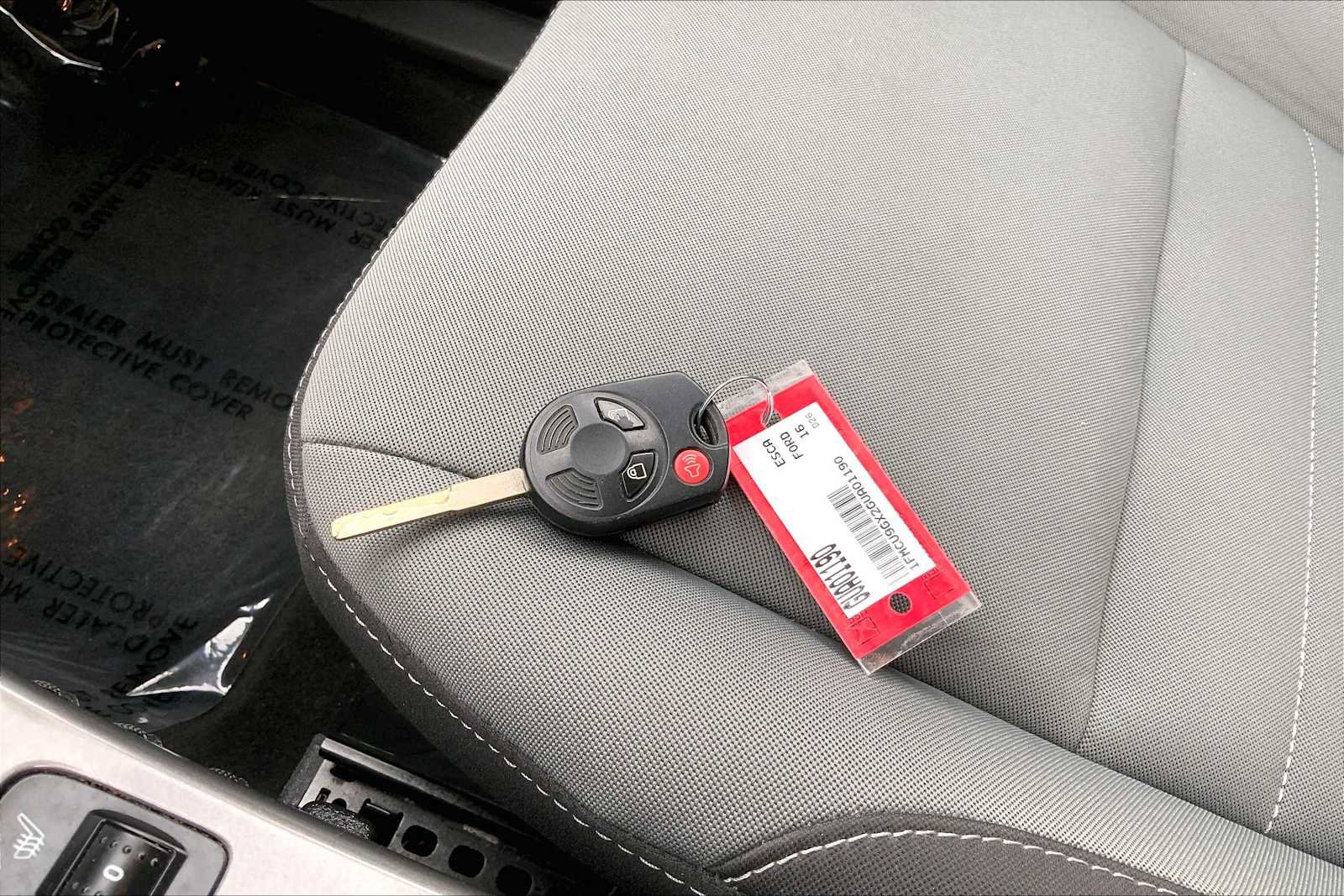 Used 2016 Ford Escape SE w/ Equipment Group 201A image 15