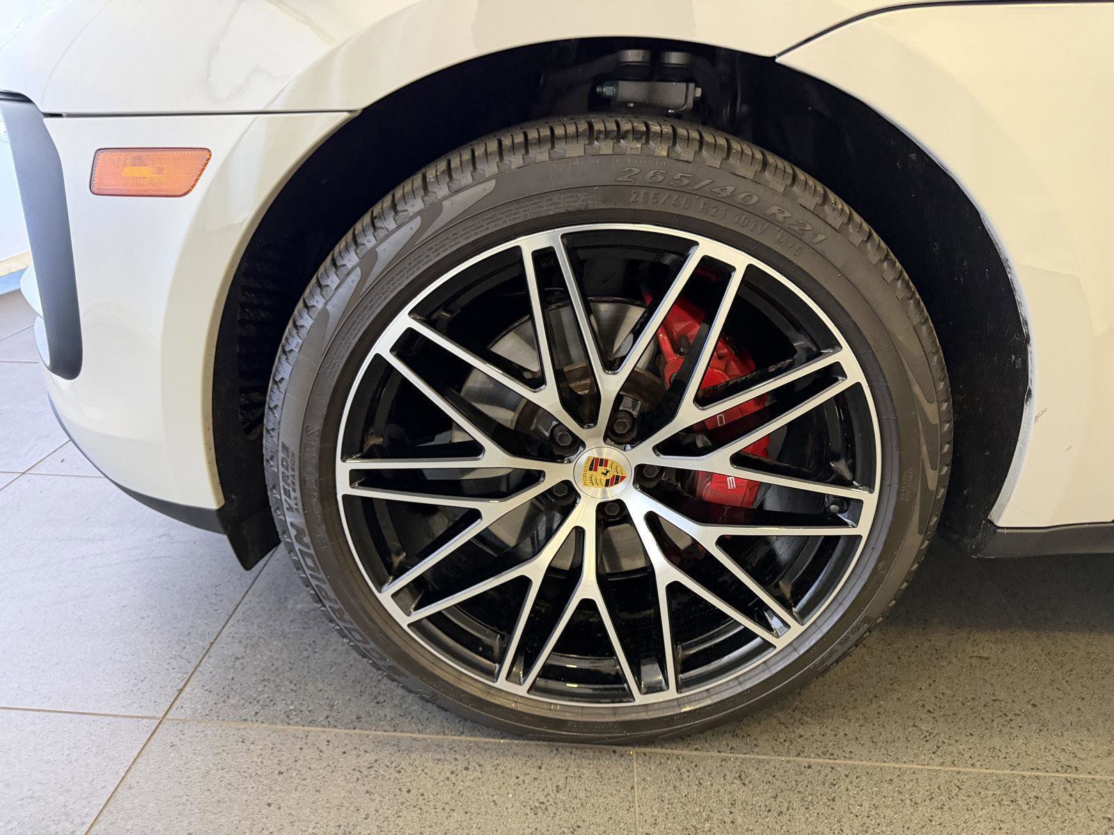 Used 2025 Porsche Macan S image 10