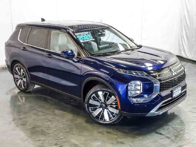 Used 2025 Mitsubishi Outlander SE AWD/4WD image 6