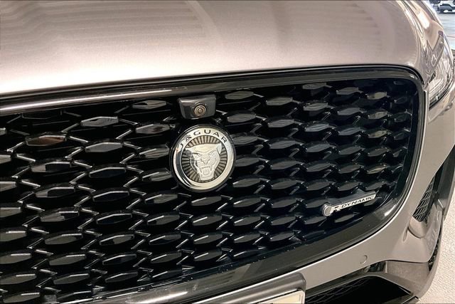 Certified 2025 Jaguar F-PACE R-Dynamic S image 31