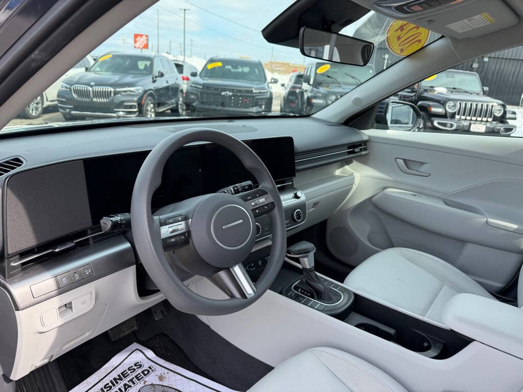 Used 2024 Hyundai Kona SE AWD/4WD image 13