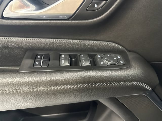 Used 2023 GMC Yukon Denali AWD/4WD image 24