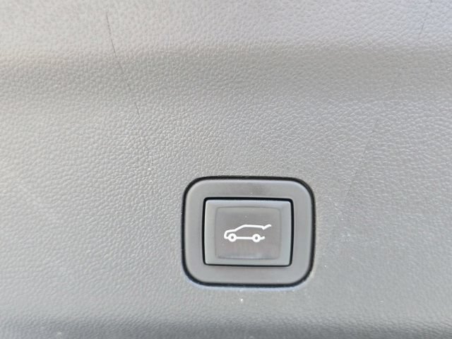 Used 2023 GMC Yukon Denali AWD/4WD image 38