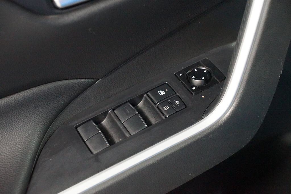 Used 2021 Toyota RAV4 XLE Premium FWD image 30