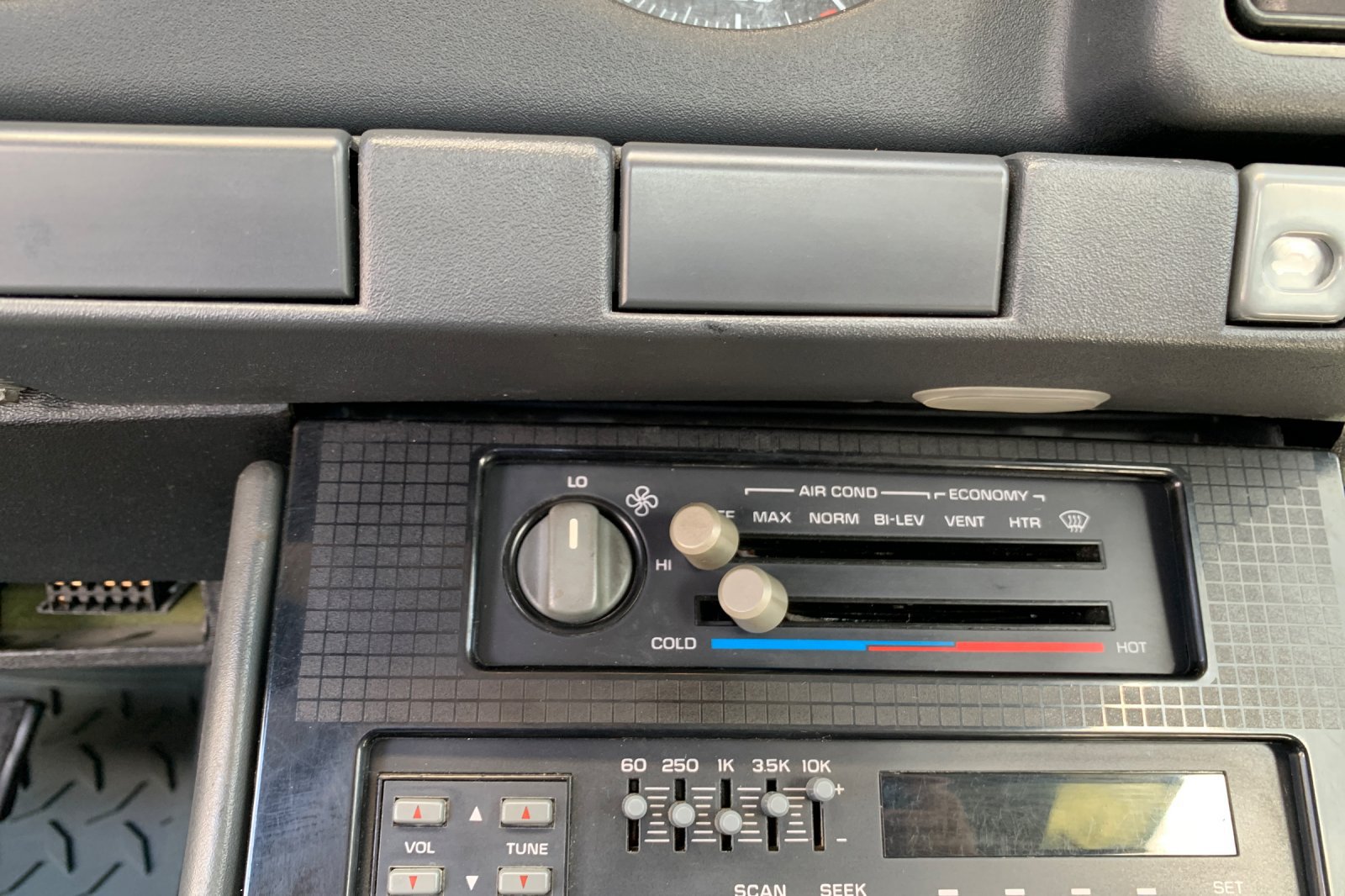 Used 1987 Pontiac Firebird Trans Am RWD image 23