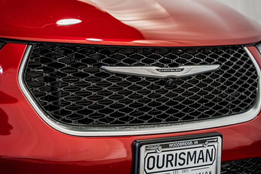 New 2026 Chrysler Pacifica Pinnacle image 12