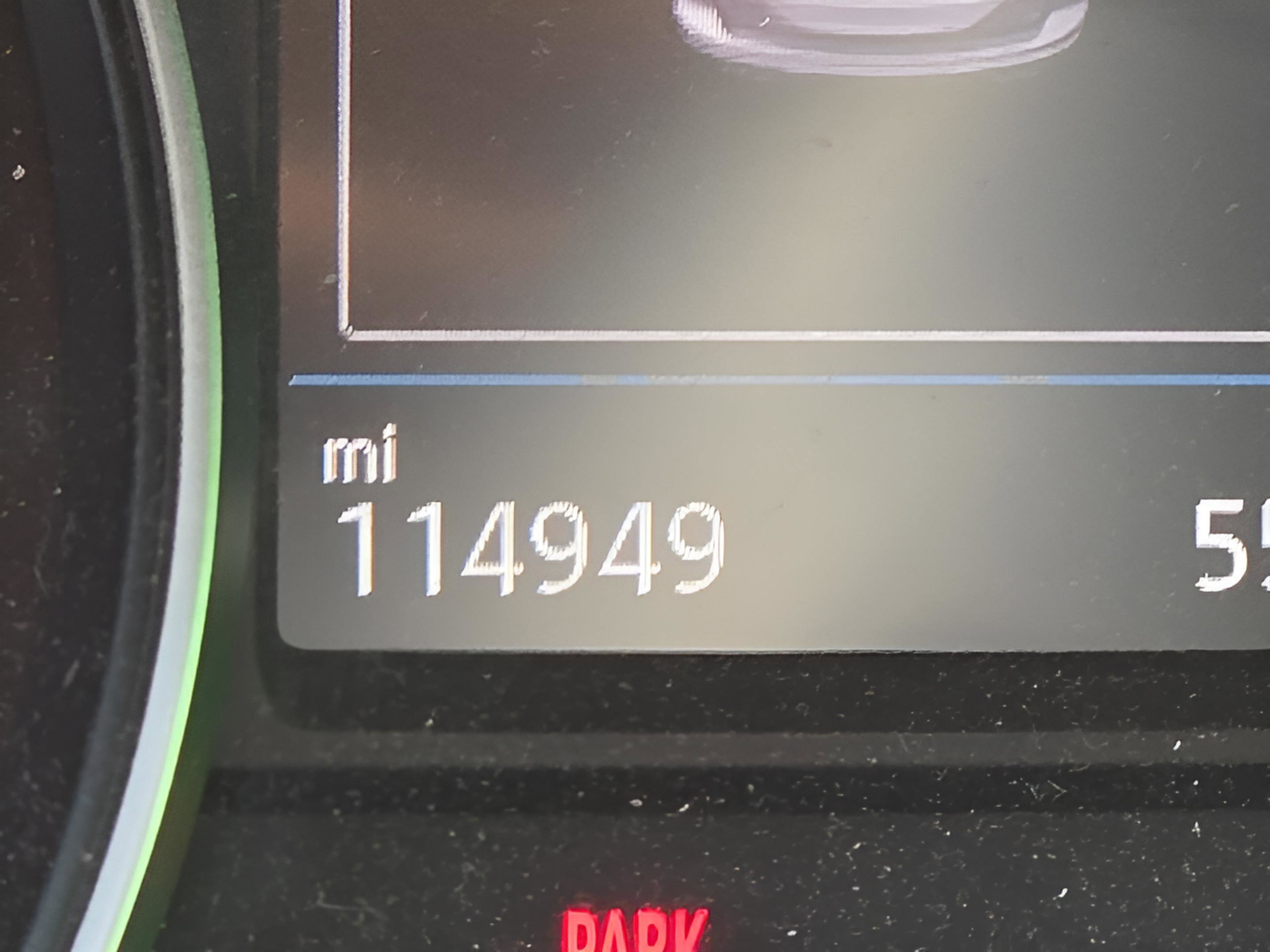 Used 2019 Volkswagen Atlas SE w/ Towing Package image 34