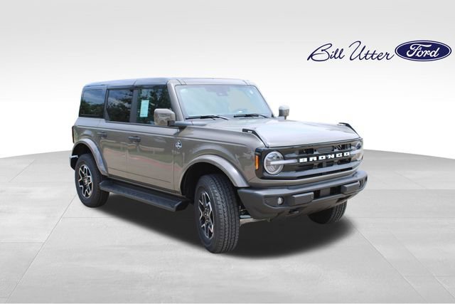 New 2026 Ford Bronco Outer Banks AWD/4WD image 2