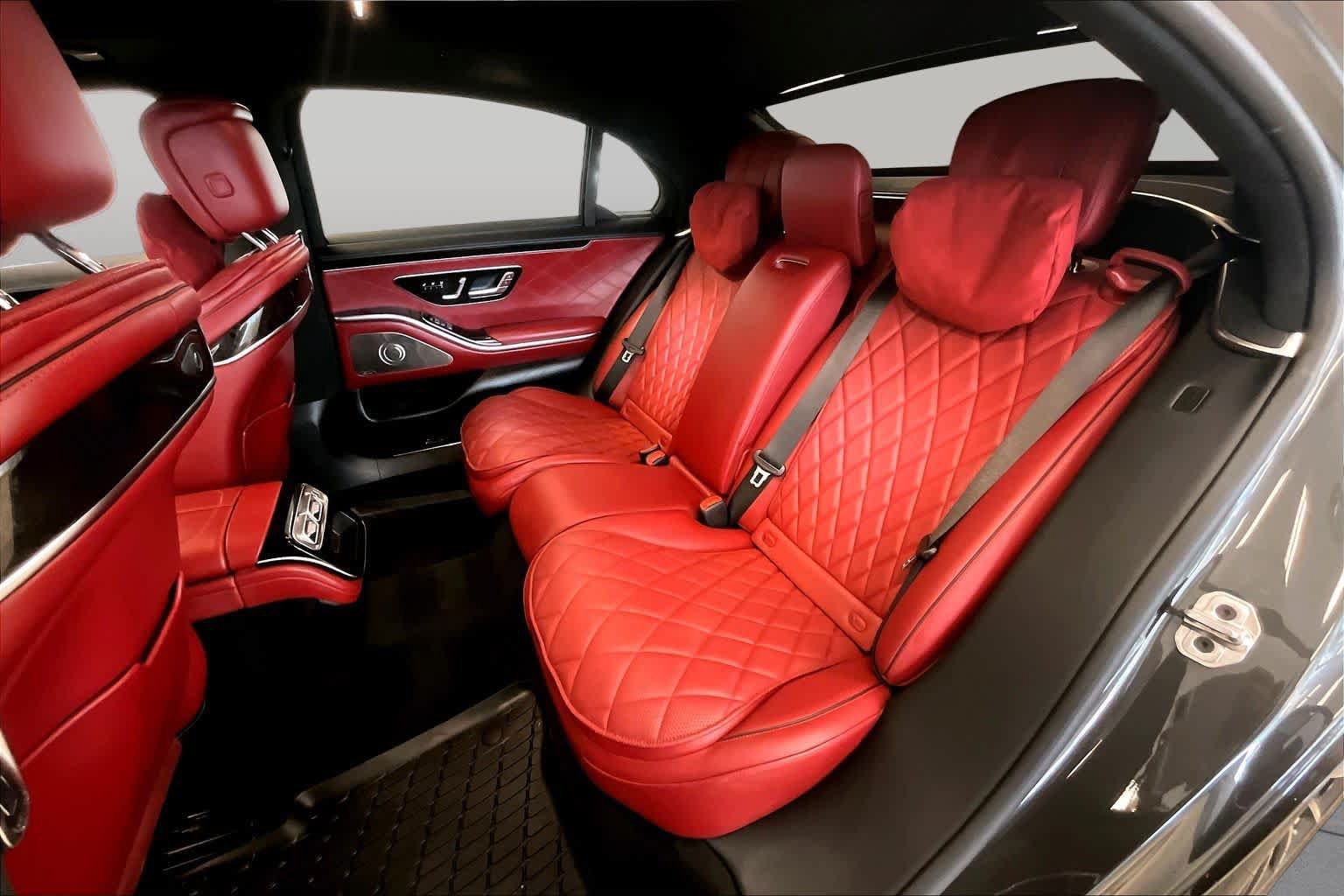 Used 2025 Mercedes-Benz S 580e 4MATIC Sedan image 19