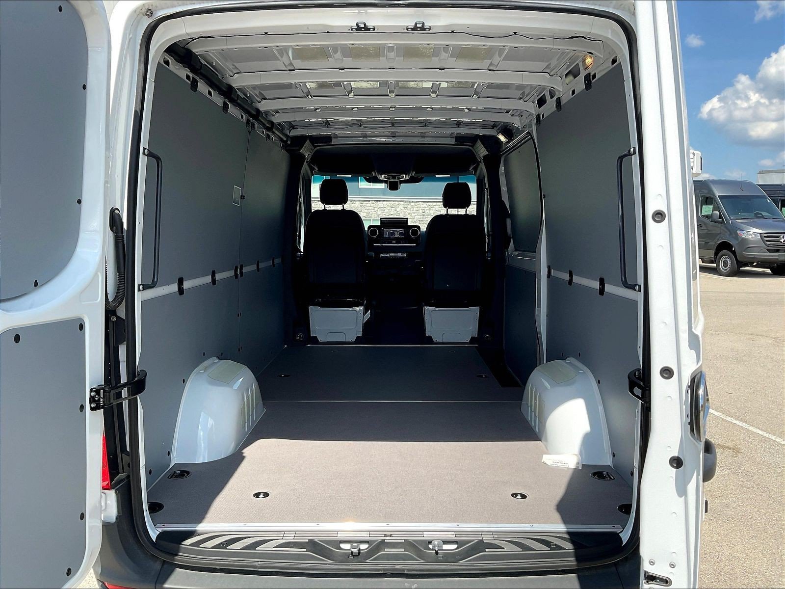New 2026 Mercedes-Benz Sprinter 2500 image 20
