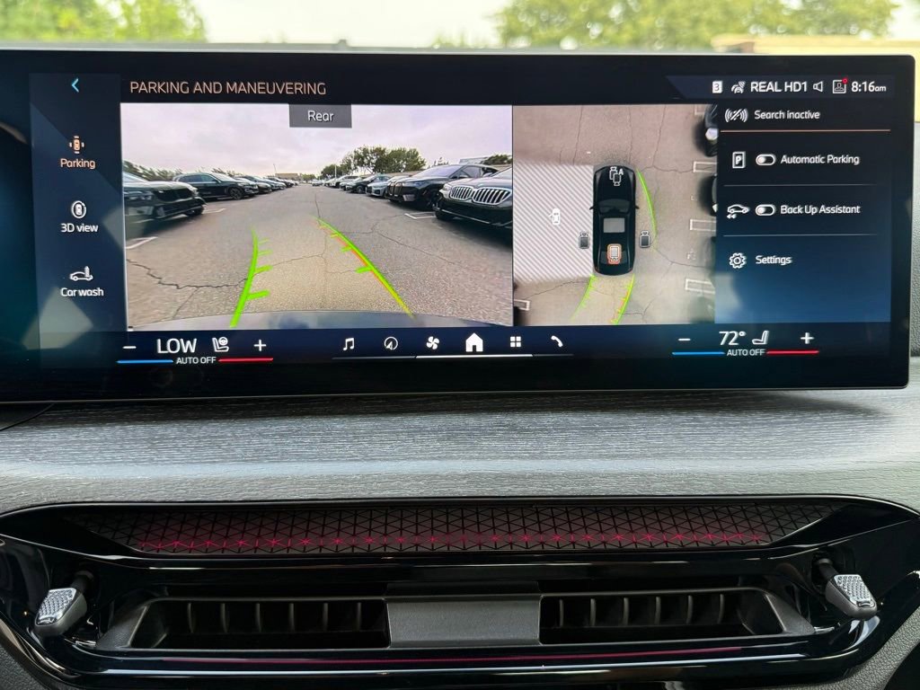 Used 2025 BMW 330i Sedan w/ Convenience Package image 28