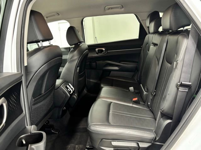 Used 2024 Kia Sorento S FWD image 19