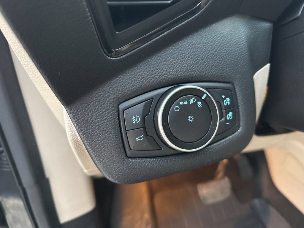 Used 2018 Ford Escape SEL AWD/4WD image 22