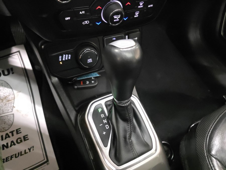 Used 2021 Jeep Renegade Limited w/ Sun & Sound Group image 21