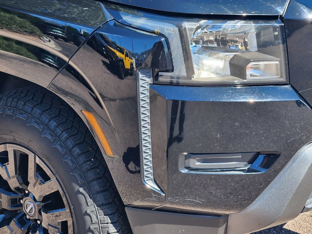 Used 2022 Nissan Frontier SV RWD image 28