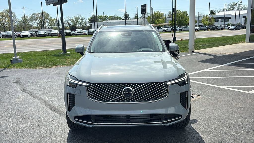 New 2026 Volvo XC90 T8 Ultra w/ Lounge Package image 5