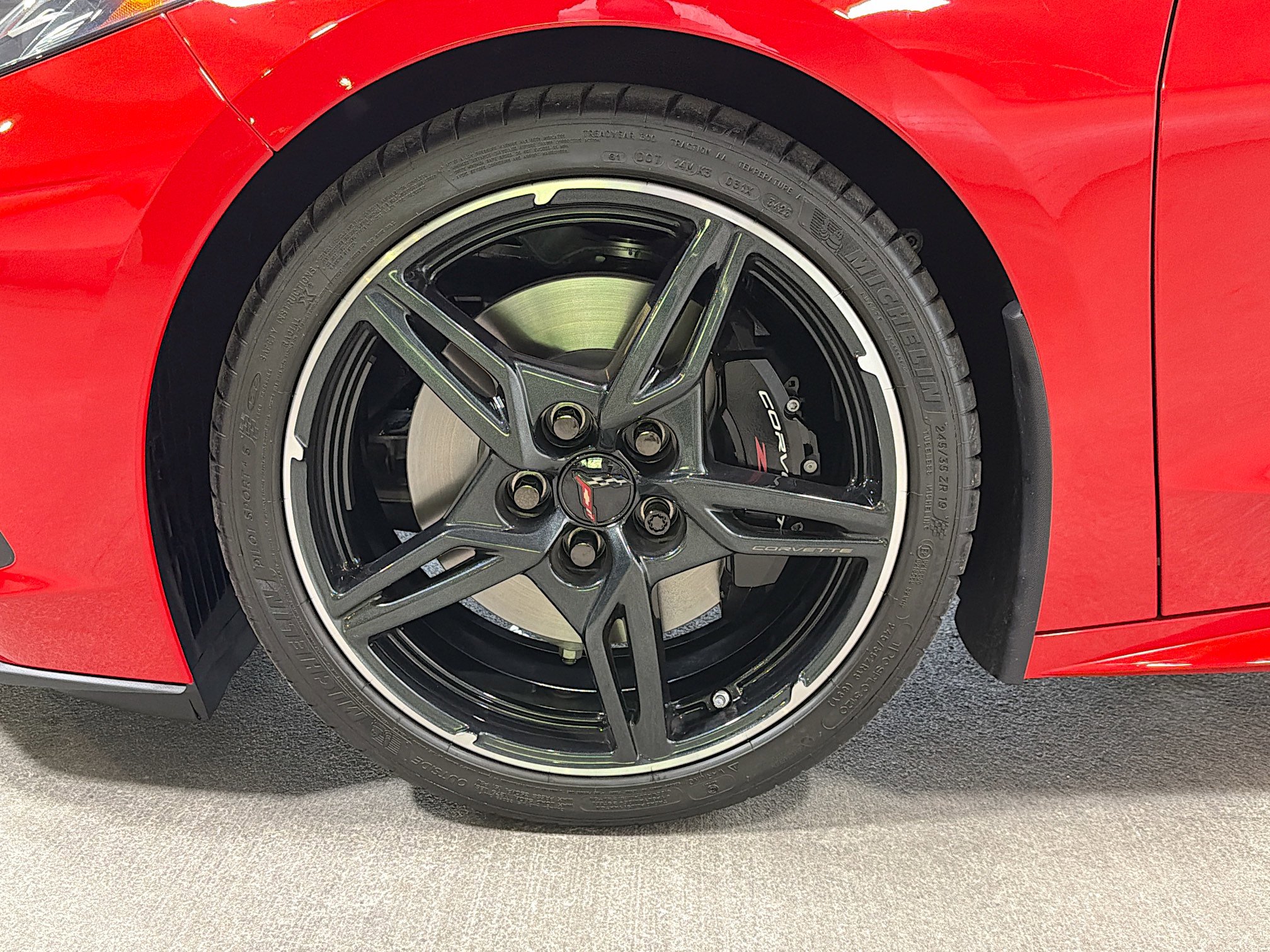 Used 2024 Chevrolet Corvette Stingray Premium Conv w/ Z51 Performance Package RWD image 37