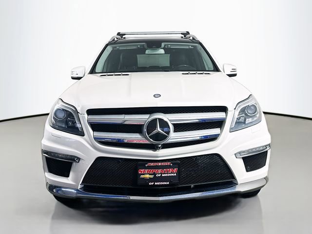 Used 2016 Mercedes-Benz GL 550 4MATIC image 4