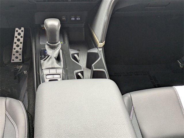 Used 2025 Toyota Camry SE image 24