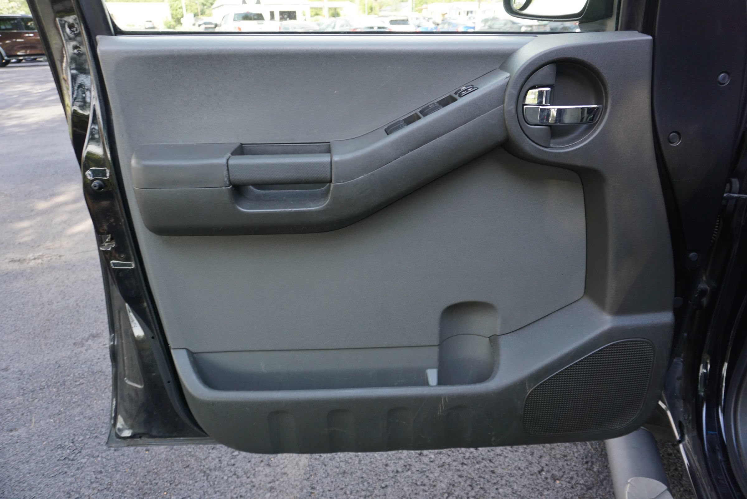 Used 2008 Nissan Xterra S w/ Supplemental Air Bag Pkg RWD image 18