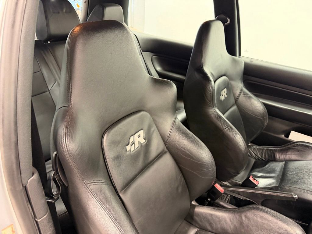 Used 2004 Volkswagen R32 image 32