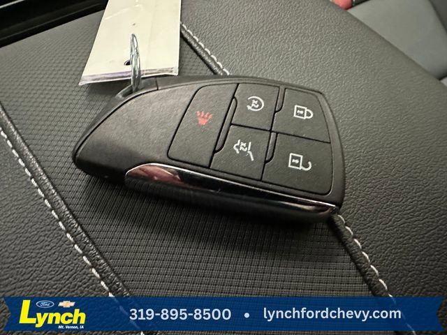 Used 2024 Chevrolet Traverse RS w/ LPO, Floor Liner Package AWD/4WD image 19