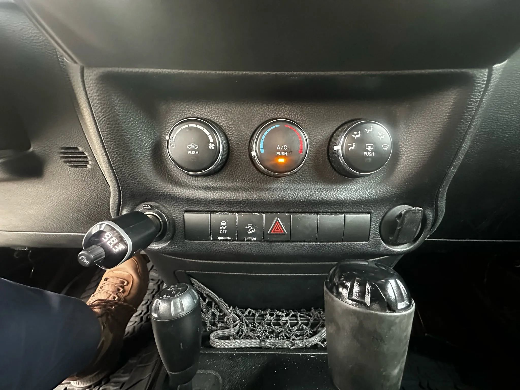 Used 2017 Jeep Wrangler Sport AWD/4WD image 26