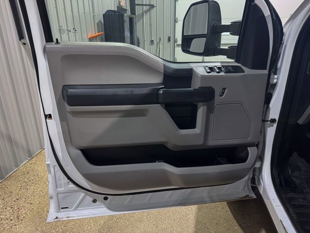 Used 2022 Ford F350 XL w/ Power Equipment Group image 9