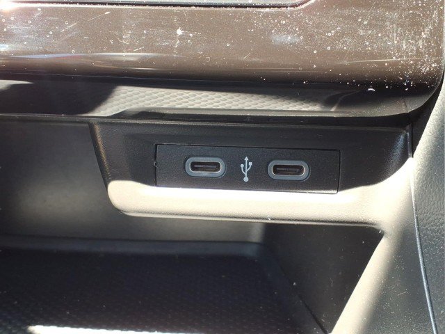 Certified 2025 Volkswagen Jetta Sport FWD image 24