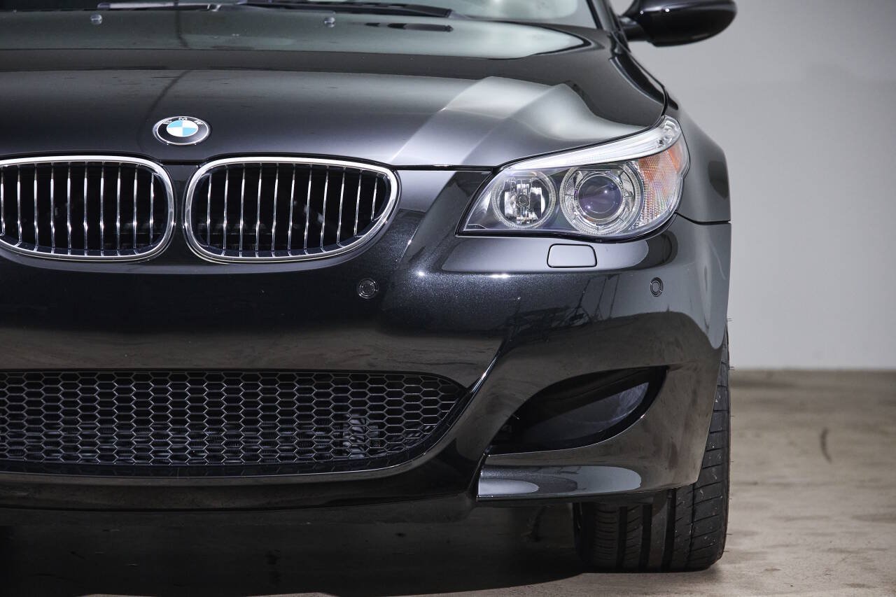 Used 2006 BMW M5 RWD image 16