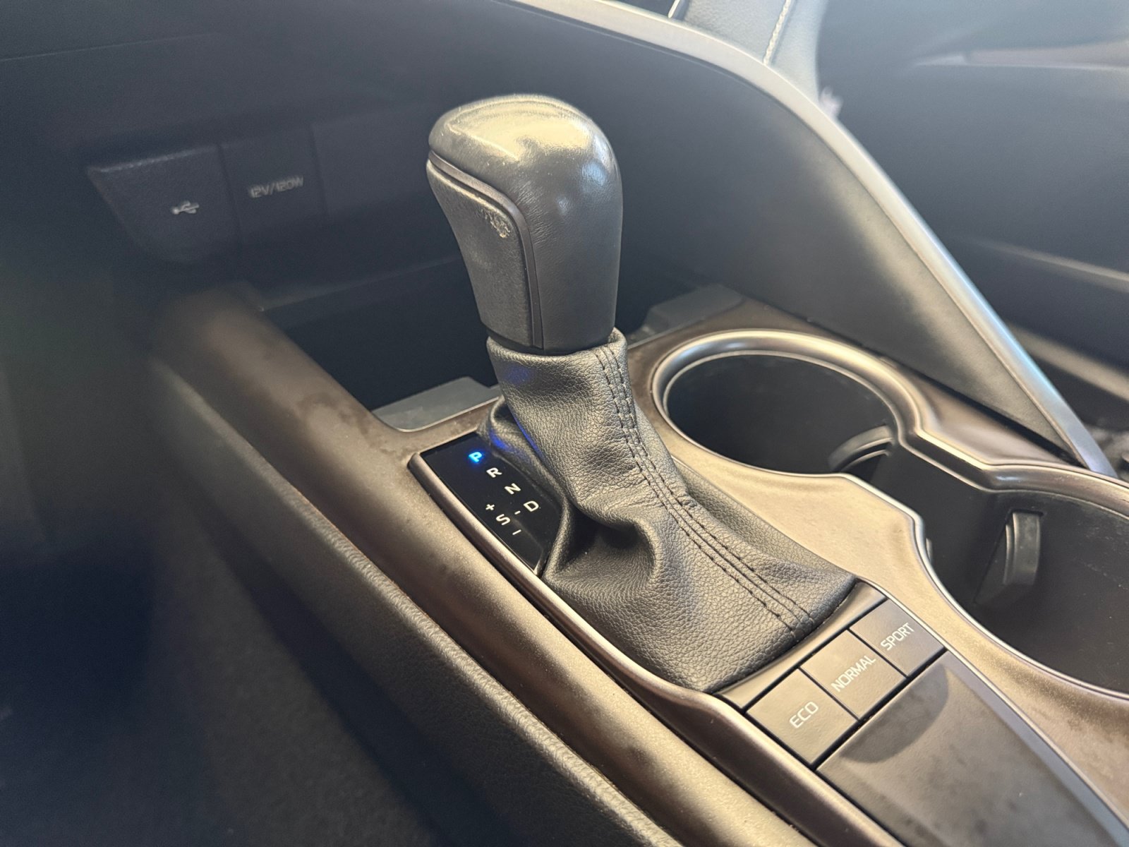 Used 2023 Toyota Camry SE w/ Protection Package (Q2) (TMS) FWD image 22