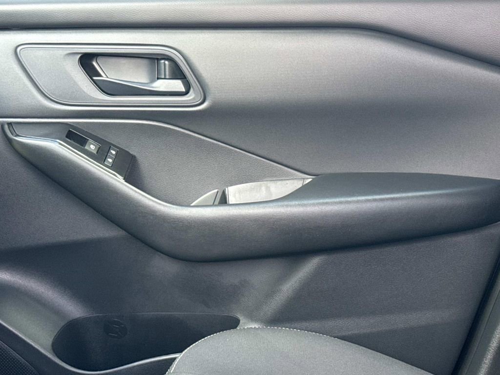 Certified 2025 Nissan Rogue S image 20