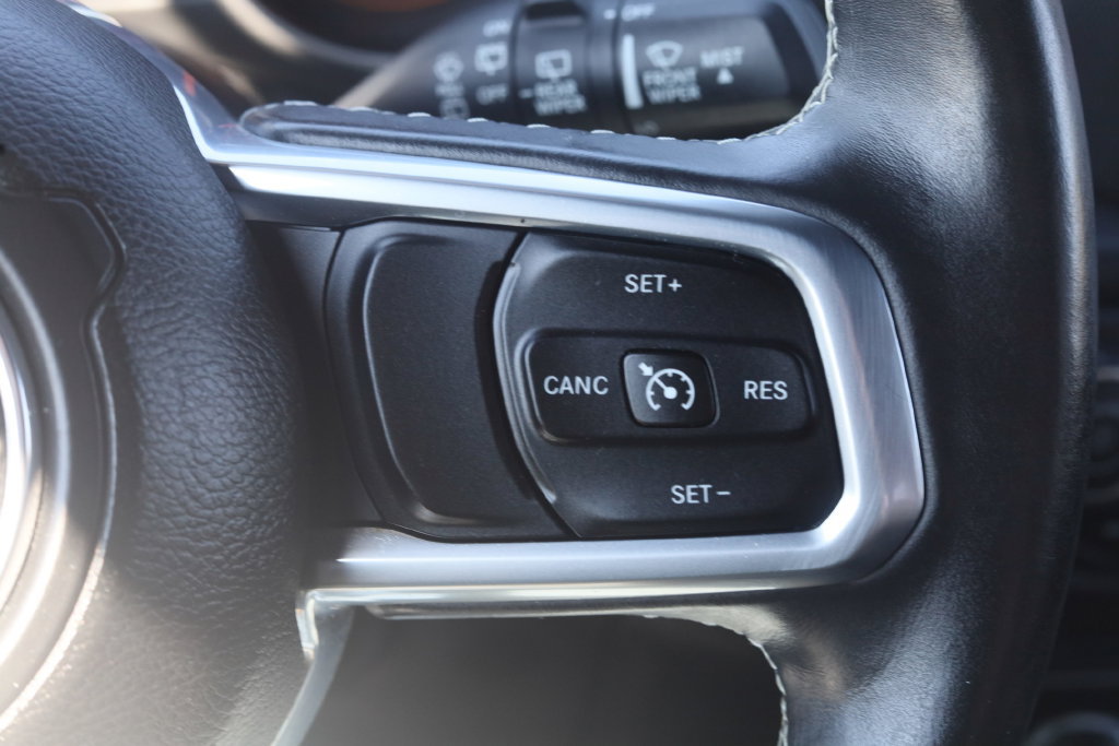 Used 2018 Jeep Wrangler Unlimited Sahara w/ Cold Weather Group AWD/4WD image 24