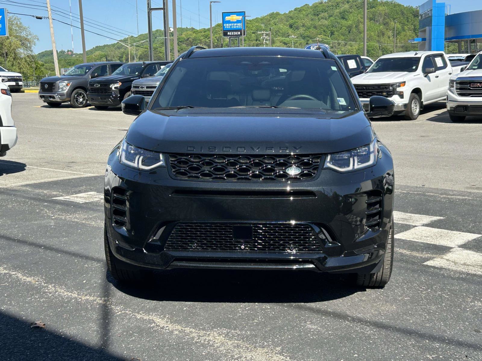 Used 2025 Land Rover Discovery Sport Dynamic SE image 8