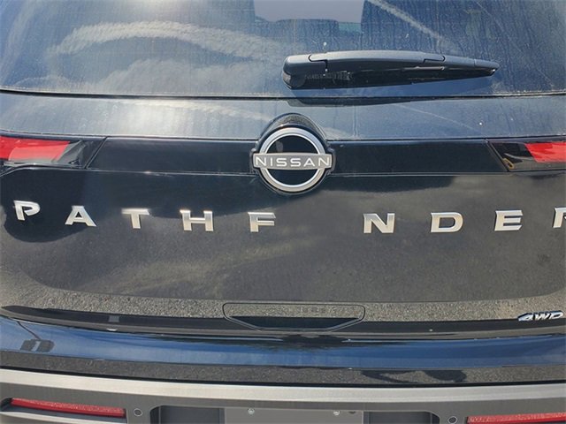 New 2025 Nissan Pathfinder S image 10