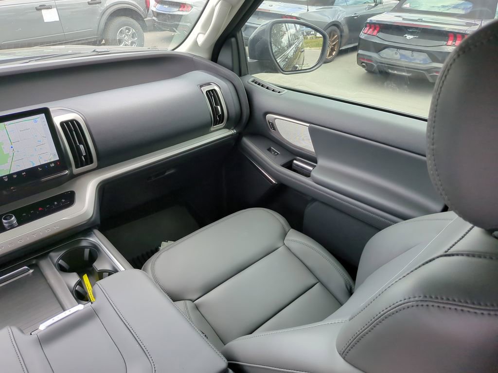 New 2026 Ford Expedition Max Active AWD/4WD image 15