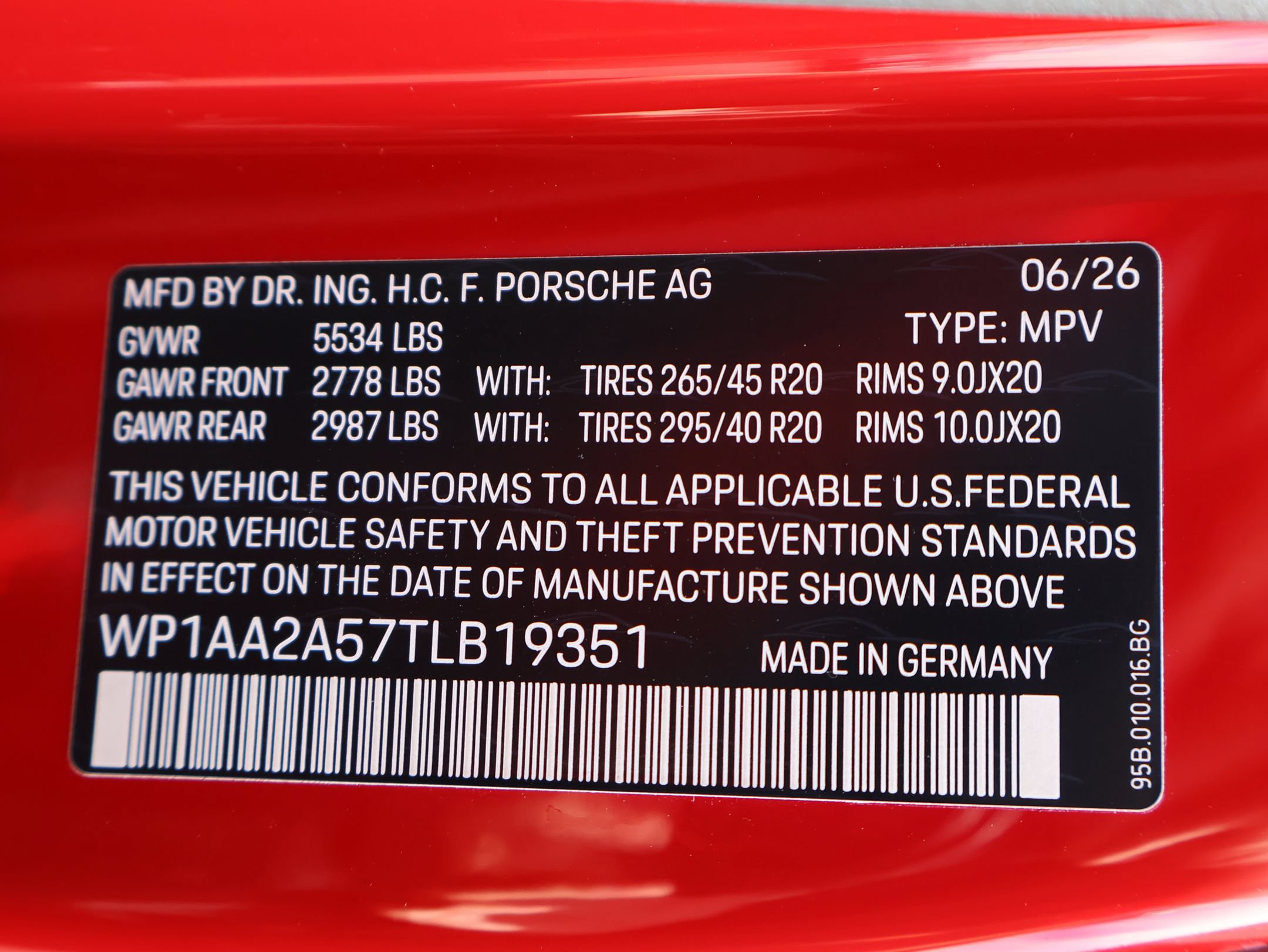 New 2026 Porsche Macan AWD/4WD image 32