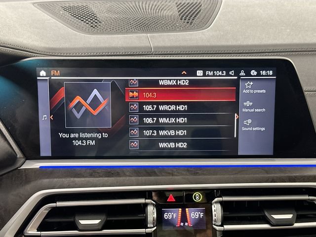 Used 2022 BMW X5 xDrive40i w/ M Sport Package AWD/4WD image 13