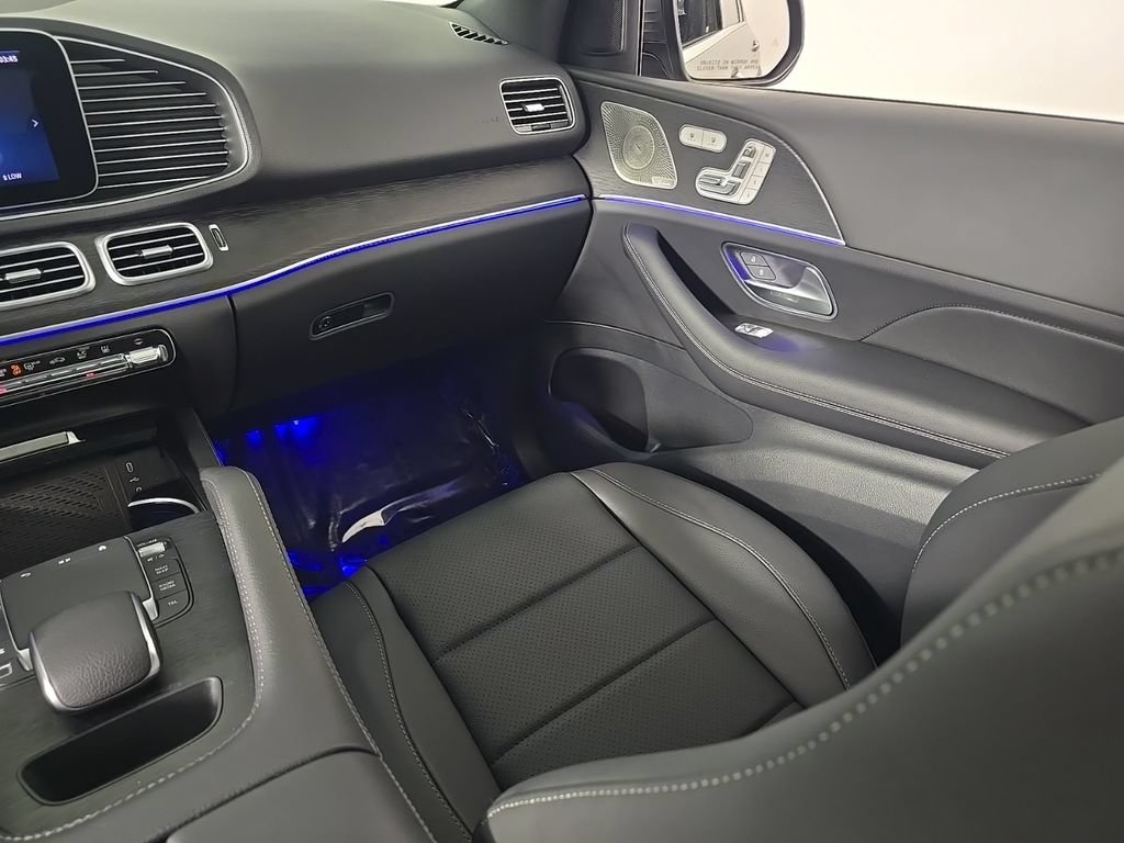Certified 2025 Mercedes-Benz GLE 450e 4MATIC w/ Driver Assistance Package image 25