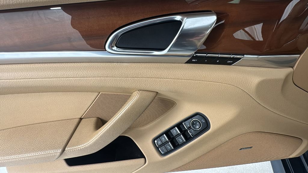 Used 2011 Porsche Panamera 4 image 20