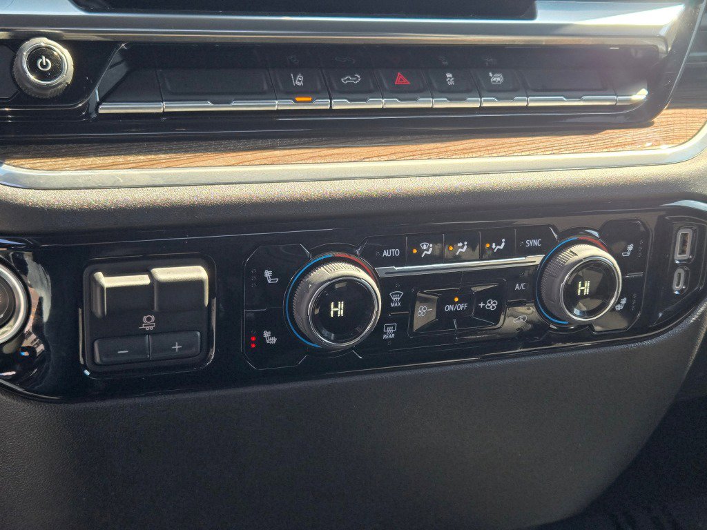 Certified 2025 Chevrolet Silverado 2500 LT w/ Convenience Package image 27