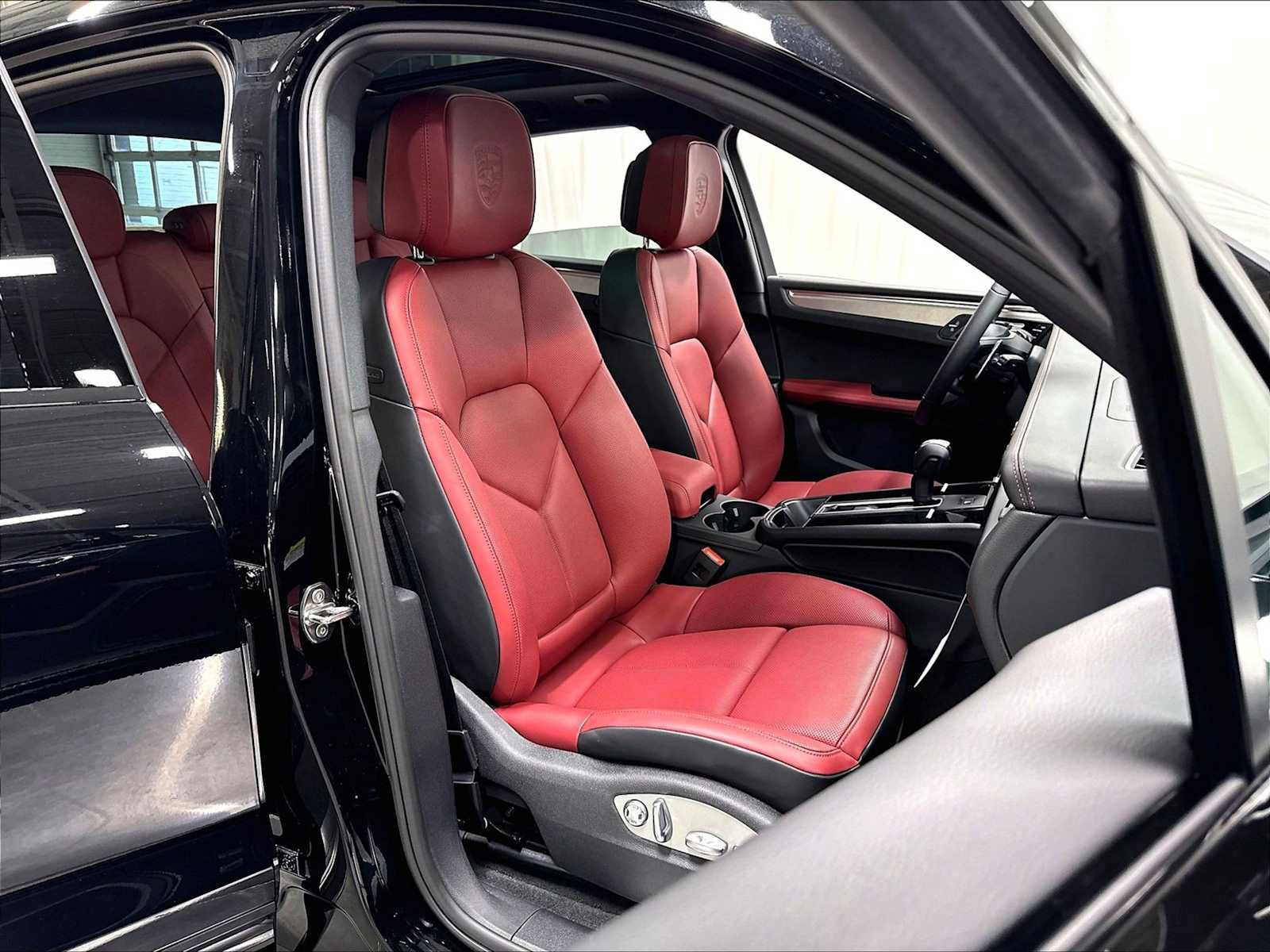 New 2026 Porsche Macan S AWD/4WD image 29