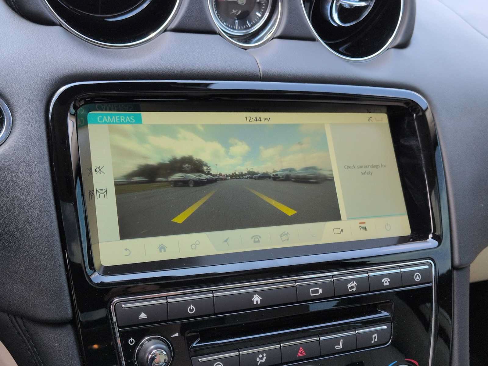 Used 2019 Jaguar XJ AWD image 32