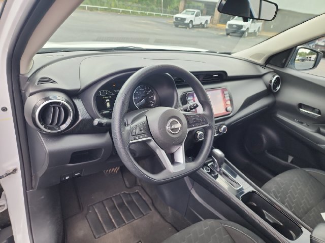 Used 2023 Nissan Kicks SV FWD image 10